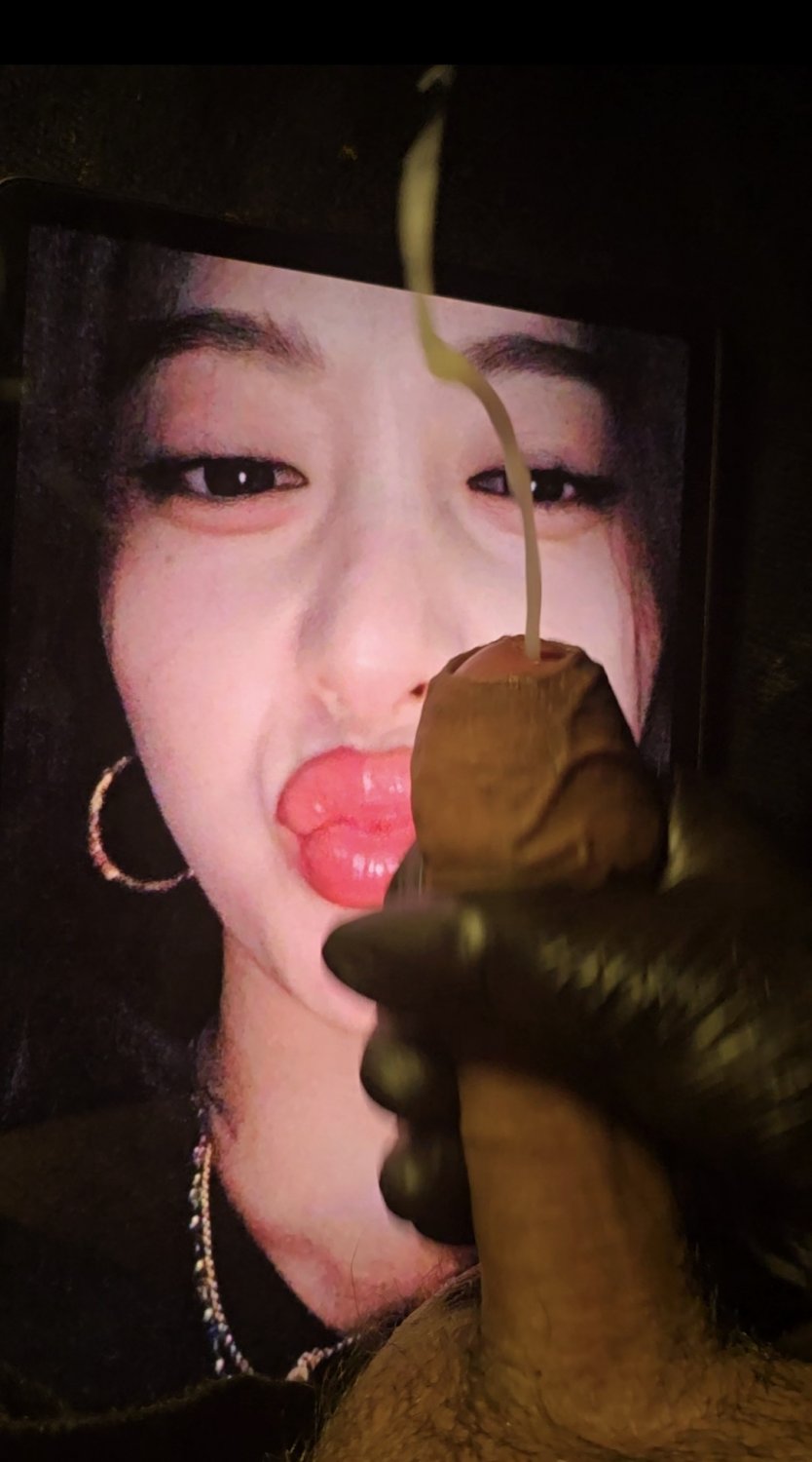 0hs4AkF8 Yunjin Makes me Erupt_Cum Tribute 13.jpg